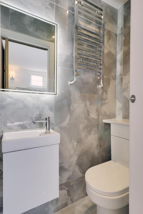 Master Accommodation Suite 6 เฮสติงส์ ภายนอก รูปภาพ